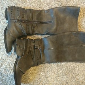 Not Rated boots size 10